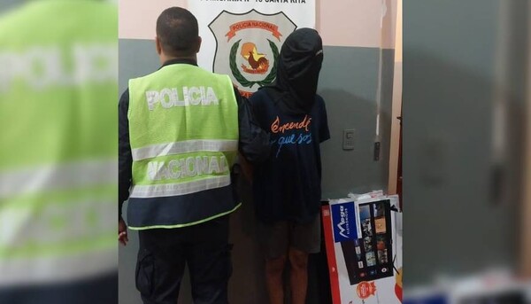 Diario HOY | Delincuente hurtó una TV, durmió en una plaza con el objeto y fue detenido
