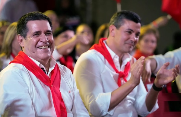 'Si el señor Peña quiere ser exitoso, no tiene que dedicarse a resolver los problemas de Cartes'