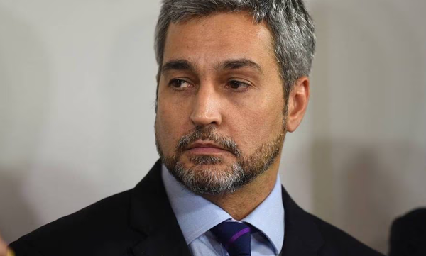 Mario Abdo y comitiva viajan hoy para coronación de Carlos III - Noticiero Paraguay