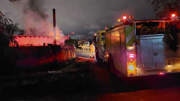Incendio en planta asfáltica de la comuna capitalina no produjo daños mayores | 1000 Noticias