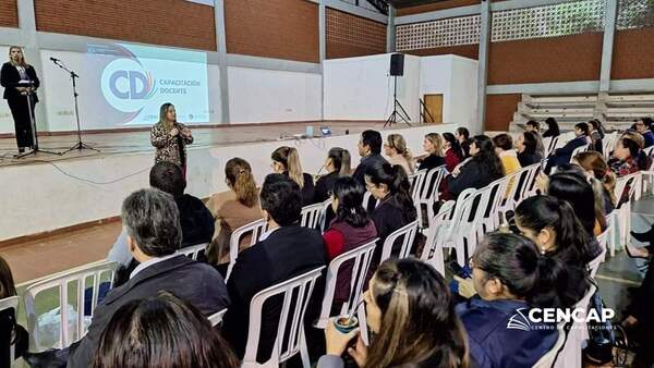 Docentes de Encarnación acceden a una capacitación integral gracias al convenio MEC y Fundación Funda Joven