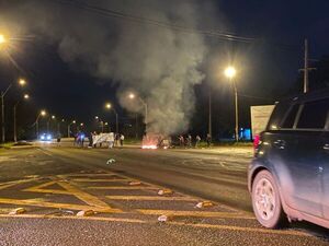 TRES DETENIDOS POR CIERRE DE RUTA E INCAUTARON TRES MOTOS