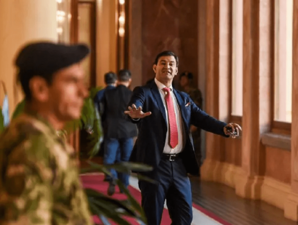 Silvio Ovelar busca presidir la Cámara de Senadores, afirma Óscar Salomón · Radio Monumental 1080 AM