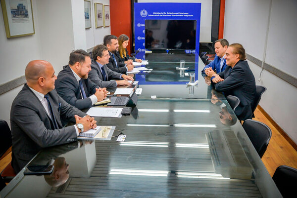 Abordan sobre oportunidades que ofrece el Paraguay para la atracción de inversiones - .::Agencia IP::.