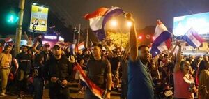 Las protestas posteriores a las elecciones generales pierden fuerza tras el aumento de detenidos por perturbación de la paz pública  - Revista PLUS