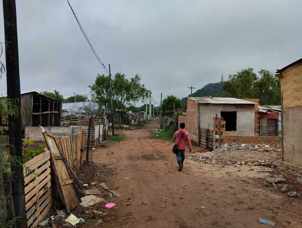 Roban motocarro a recicladores - C9N