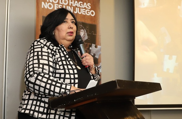 Ministra de la Niñez, indignada por los más de 50.000 que votaron a “Mbururú”