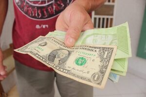 El precio oficial del dólar en Venezuela supera los 25 bolívares - MarketData