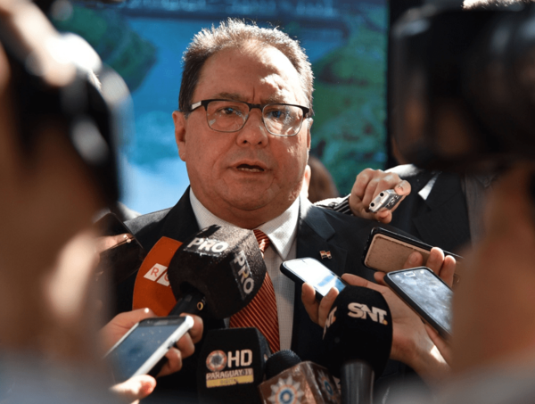 Pedro Ovelar denuncia publicaciones periodísticas de contenido falso contra José Alderete · Radio Monumental 1080 AM