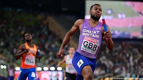 Suspenden a exdirector de atletismo inglés por decir que velocistas negros son mejores porque "escapan de los robos"