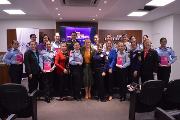 Policías son capacitadas para el correcto abordaje a mujeres víctimas de violencia - .::Agencia IP::.