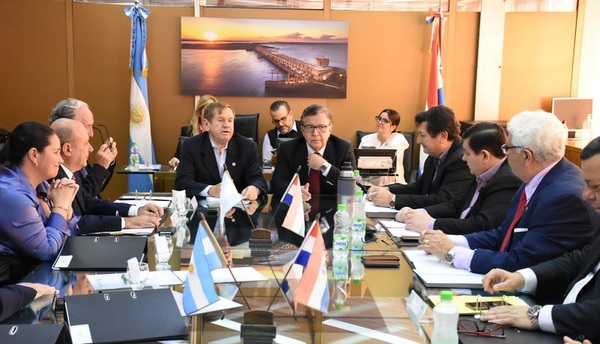 Comité Ejecutivo de EBY aprueba convenios con municipios de Caaguazú y Gobernación Itapúa