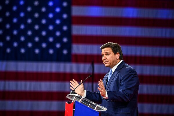 Legisladores de Florida restringen tratamientos para menores transgénero - La Tribuna