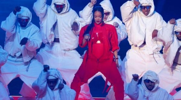 La presentación en el Super Bowl de Rihanna fue la más vista en la historia