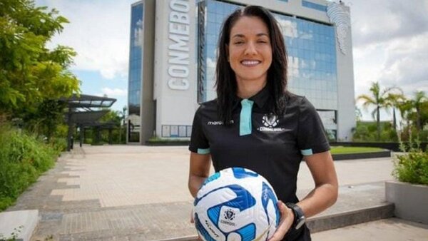 La primera mujer al mando de un equipo VAR de Conmebol