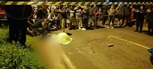 Joven motociclista muere arrollada por un colectivo | 1000 Noticias