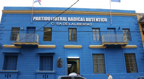 Liberales se manifiestan hoy para exigir renuncia de Efraín - ADN Digital
