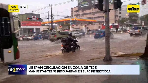 Video: Manifestantes se trasladan hasta el PC de Tekojoja - ABC Noticias - ABC Color