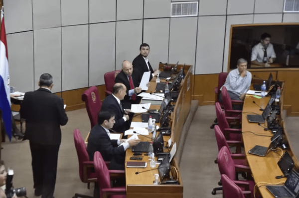 SENADO APLAZA AUMENTO DE PENAS POR CORRUPCIÓN