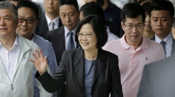 Presidenta de Taiwán llama a Santi Peña para reafirmar lazos