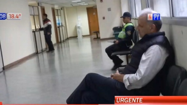Joaquín Roa se entrega tras orden de detención en su contra - Noticias Paraguay
