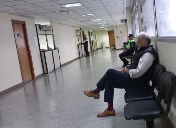 Diario HOY | Se entrega el exministro de Emergencia, Joaquín Roa
