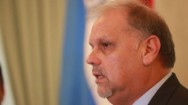 Juez decreta prisión preventiva para ex ministro Joaquín Roa