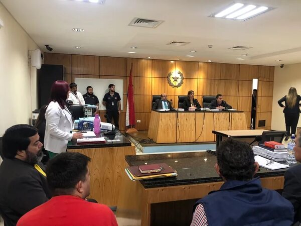 Mbururú dice estar enfermo y por eso suspenden juicio oral - ABC en el Este - ABC Color