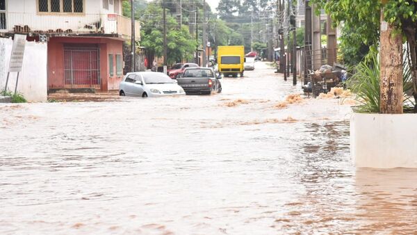 Lluvia deja a su paso raudales y filtraciones en túnel de Tres Bocas