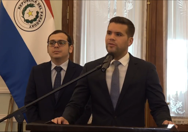 Gobierno de Mario Abdo propone reglamentar senaduría vitalicia