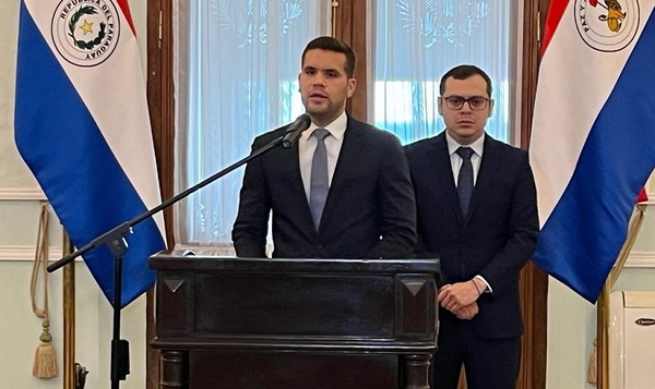 Ejecutivo presenta proyecto de ley para reglamentar la senaduría vitalicia