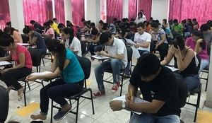 Universitarios de 13 carreras pueden postular para realizar pasantías en Hacienda