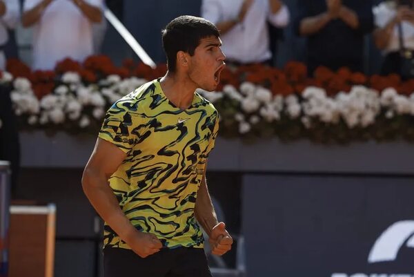 Alcaraz festeja su 20 cumpleaños avanzando a la final en Madrid - Tenis - ABC Color