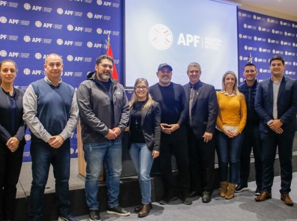 Construyendo juntos los cimientos del fútbol femenino - APF