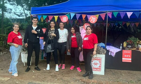 Presas realizan feria por día de la madre con apoyo de influencers