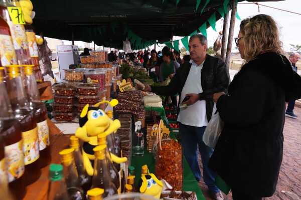 Feria de la Agricultura Familiar Campesina este sábado en el Abasto Norte de Limpio - .::Agencia IP::.