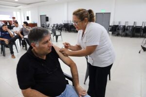 Cerca de 520.000 personas ya vacunaron contra la influenza y covid mediante la campaña que sigue vigente