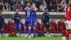 El Schalke 04 escapa de la zona de descenso