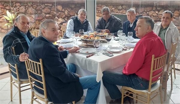 Sesenta y un años de gloriosos logros del salonismo - La Tribuna