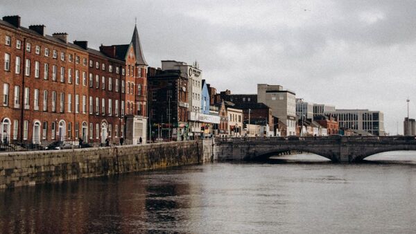 Abren convocatoria de becas para estudiar y trabajar en Irlanda