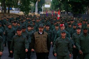 Maduro llama a militares a “estar listos” para ataque de EE.UU.