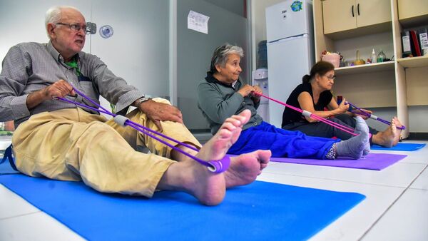 Personas mayores vuelven a nacer gracias a servicio integral