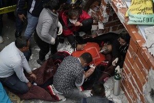 Docentes levantan huelga de hambre tras 5 días en Bolivia | 1000 Noticias