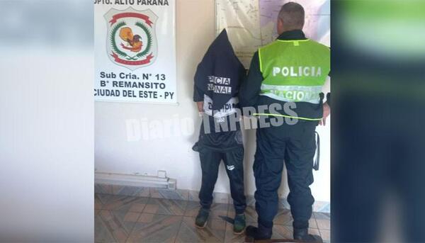 Cae un ladrón que acabó de robar dinero de una vivienda en el barrio Remansito – Diario TNPRESS