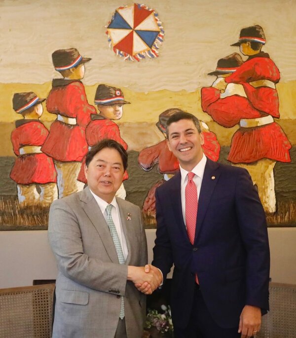 Presidente electo se reunió con canciller de Japón para continuar afianzando relaciones - .::Agencia IP::.