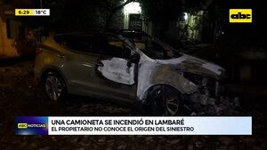 Video: Una camioneta se incendió en Lambaré  - ABC Noticias - ABC Color