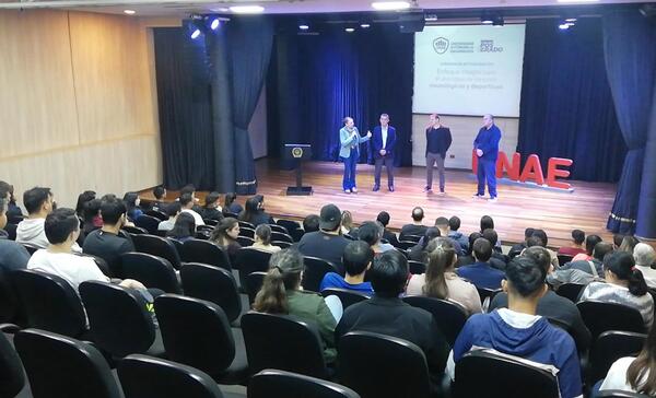 PRESENTAN PROGRAMAS DE POSGRADO Y ACTUALIZACIÓN EN EL ÁREA DE REHABILITACIÓN Y DOLOR EN LA UNAE