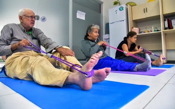 PERSONAS MAYORES VUELVEN A NACER GRACIAS A SERVICIO INTEGRAL