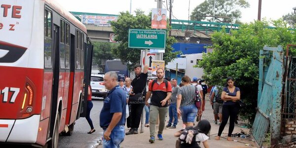 Denuncian que volvieron las reguladas de buses en Asunción y Central