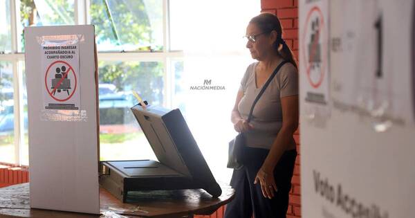 La Nación / Desde el TSJE anuncian la auditoría del disco madre con resultados electorales